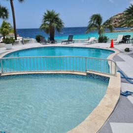 Blue Emerald on Blue Bay Beach、Blue Bayのホテル