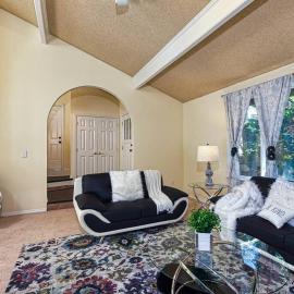 BV1-CASTLE VILLA-convenient n comfortable!