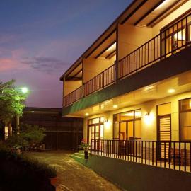 Qian's Garden Inn, hotel u gradu Lugu