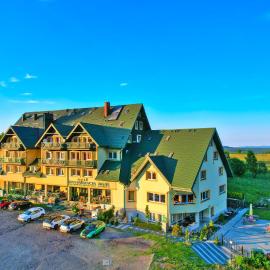 Noclegi Agal Zieleniec, hotel in Zieleniec