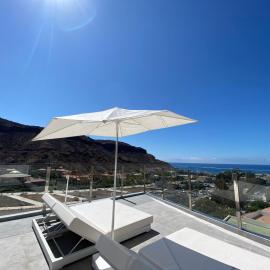 Billy's Marina 360 with pool access, hotel a Puerto de Mogán