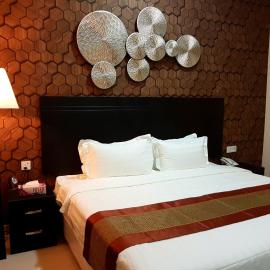 Tanuf Residency Hotel, готель у місті Нізва