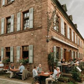 Fränkischer Gasthof-Hotel zum Koppen, hôtel à Gemünden am Main