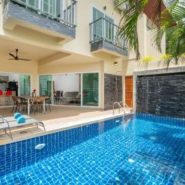 Sabai Villas, 7 min drive from Naiharn & Rawai, Private pool, Four villas available