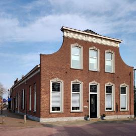 Familie- en Groepsverblijf Het Voorhuis, hotel in Loon op Zand