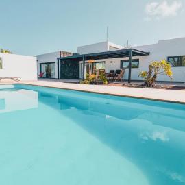 Villa Wind Wave 28A Heated & Shared Pool