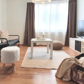 Bright and modern apartment in the heart of Altstätten, hotel u gradu Altšteten