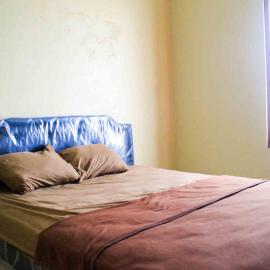 Puri Karomah Syariah RedPartner, hotel v destinácii Lamongan