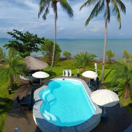 Beachfront Pool Villa and Apartment, hotel a Ko Chang