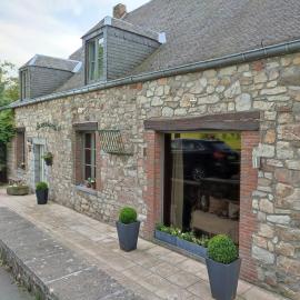 Les Arpents Verts, hotel i Momignies