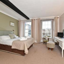 Lansdowne Strand, hotel v destinácii Calne