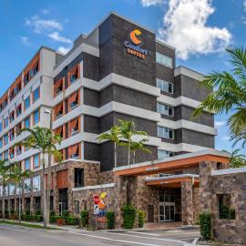 Comfort Suites Fort Lauderdale Airport & Cruise Port, hotel em Dania Beach