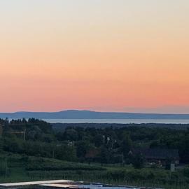 Hochwertige Sonneninsel mit Aussicht zum Bodensee, hotel v destinaci Tettnang