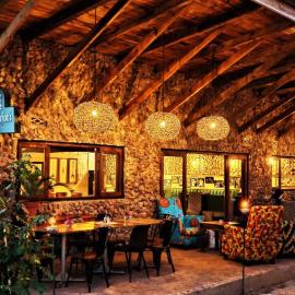 BOUGAINVILLA Boutique Hotel & Restaurant, hotel v Lubumbashi