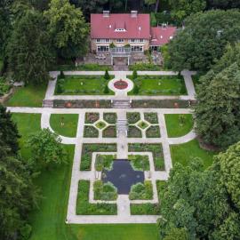 Amsterdamgarden - stunning garden villa with pool close to Amsterdam, hotel v destinácii Laren