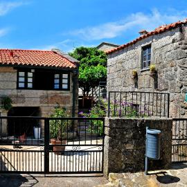 Casinha da Horta com Jacuzzi, hotel in Soajo