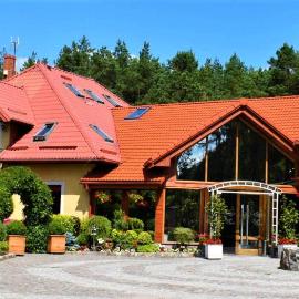 Agroturystyka Żabi Dwór、オストシツェのホテル