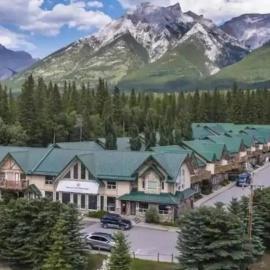 Banff Gate vacation townhouse, hotel u gradu 'Canmore'