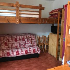appartement-cauterets rue Richelieu, hotel u gradu Kotere