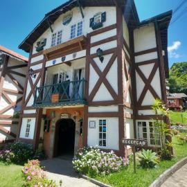 Nova Pousada Chamonix – hotel w mieście Teresópolis