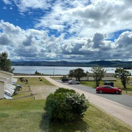 Sea Breeze Cottages, viešbutis mieste Ingonišas