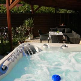 Villa Terrazza, hotel in Balatongyörök
