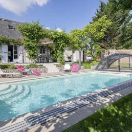 CHAMBRE D'HOTES AVEC VENTILATEUR AU PLAFOND piscine chauffée et couverte, SPA, sauna
