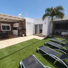 Bungalow Aries, hotel u gradu Tijas