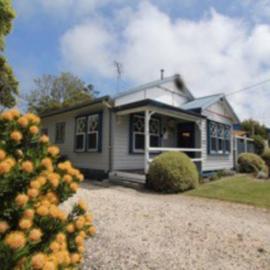 Lighthouse Retreat - Pet Friendly Free Wifi, Hotel in Apollo Bay