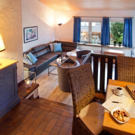 Eifelblick über dem See, Hotel in Biersdorf