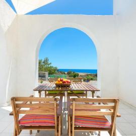 Cosy House in Kiotari with Garden and Terrace, hotel en Kiotari