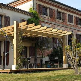 Maison de charme au coeur du Sud Ouest, hotel a Laplume