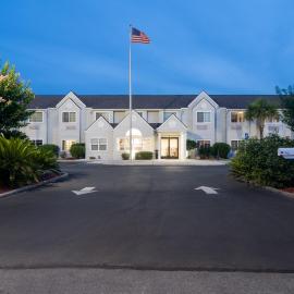 Microtel Inn & Suites by Wyndham Savannah/Pooler, hotel di Savannah