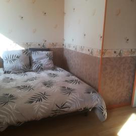 Chambre double avec WiFi châtellerault, hotel in Châtellerault