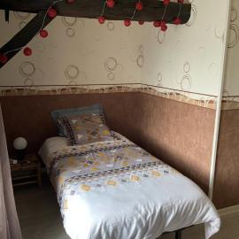 Chambre simple avec WiFi châtellerault, hotel in Châtellerault