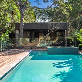 Tallowood - luxury beach house with pool & studio