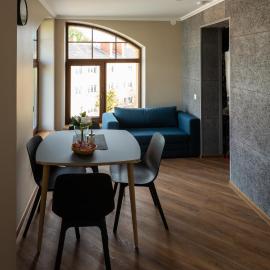 Apartamenti Alūksne โรงแรมในอาลูคเซน์