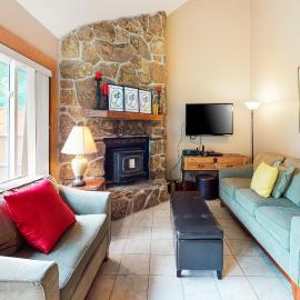 Mountain Dreams Condo, hotel em Fraser