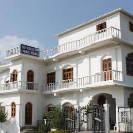 Hotel Isabel Palace: Khajuraho şehrinde bir otel