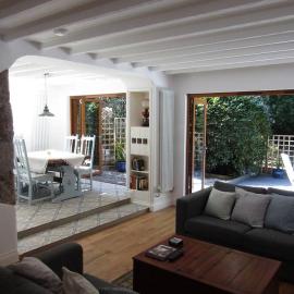 Lovely Spacious Cottage Near The Coast, hotel di St Austell