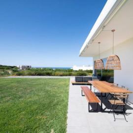 Casa con vistas al mar con piscina