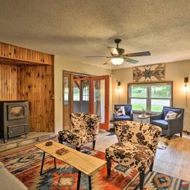 Pulaski में, होटल Altmar Family Home w/ Rivers & Trails Nearby!