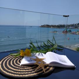 AKTIS MAKRIGIALOS LUXURY APTS, hotel en Makrí Gialós