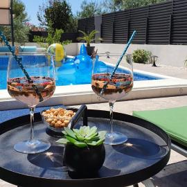 Villa Fides with private pool, garden and sea view