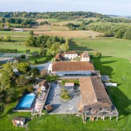 Domaine de Villot, hotell sihtkohas Sainte-Colombe-de-Villeneuve