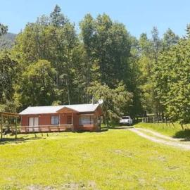 Cabañas simple Pucon, готель у місті Пукон