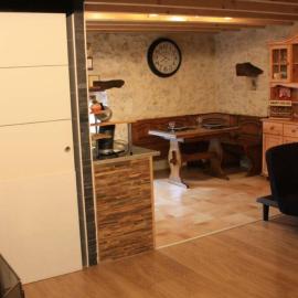 Le Portougais, chalet à Chanaz, la petite Venise savoyarde, ξενοδοχείο σε Chanaz