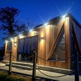 Brondini View Cabin (Private Garden and Hot Tub), hotel a Brondini