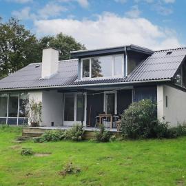 6 person holiday home in Roslev, hotell i Roslev
