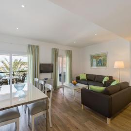 Lili Apartments – hotel w mieście Port de Soller